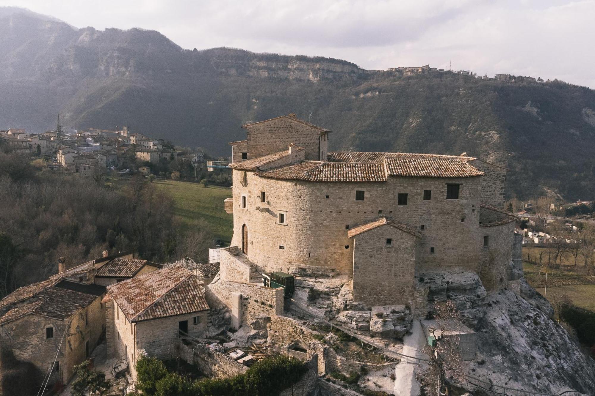 Castel Di Luco Acquasanta Terme Exterior foto